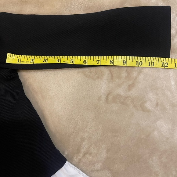 Theory size S , Black Cropped Jacket with White Shirt Layer 100% cotton - Picture 11 of 13